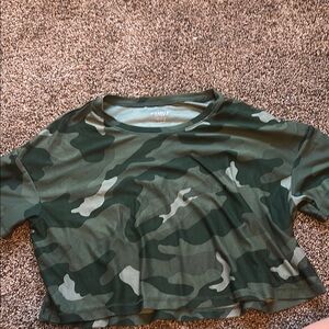 Old Navy Green Camouflage Kids Tee
